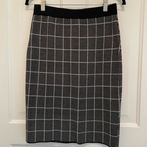 White House Black Market Sweater Skirt xs